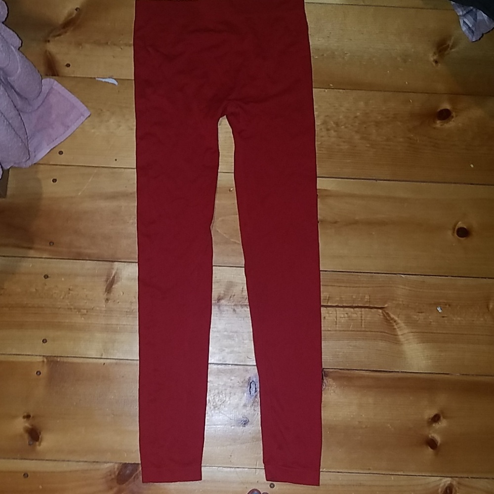 Red seamless leggings
